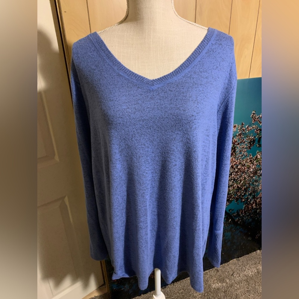 Maurice’s long Sleeve Top V Neck